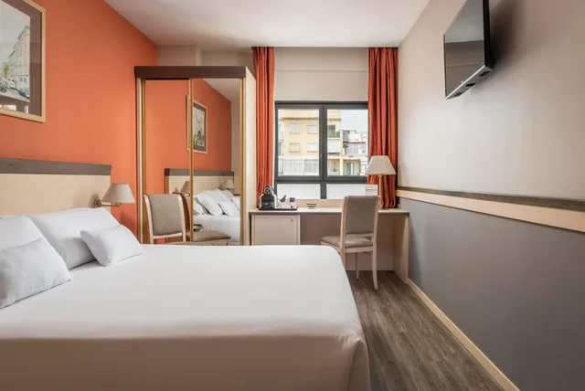غرفة قياسية بسرير كينج، Petit Palace Trencadis (ex Sunotel Club Central) 1/10
