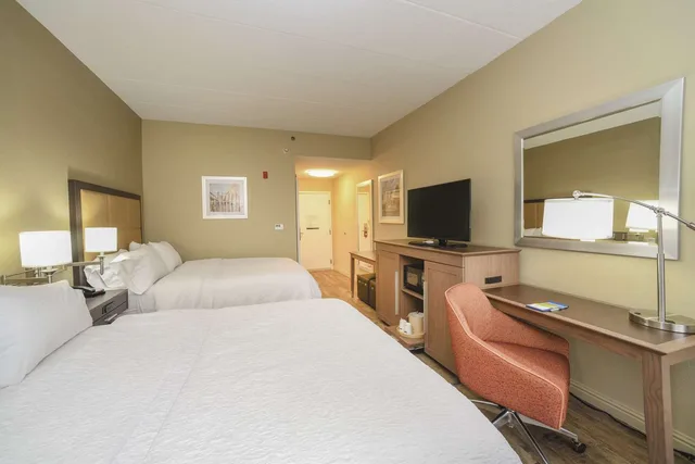 غرفة بسرير مزدوج، Hampton Inn Cincinnati Eastgat 2/3