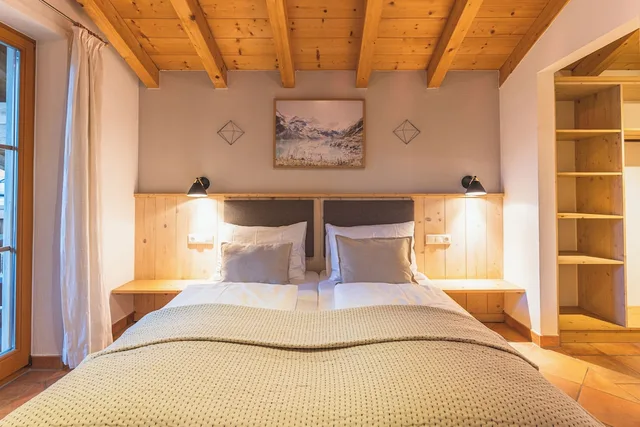 شاليه غراند بسريرين كينج، Dorfchalets Kaprun 3/6
