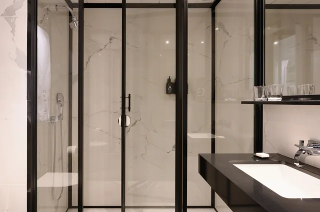 house، Seventy Barcelona 3/3