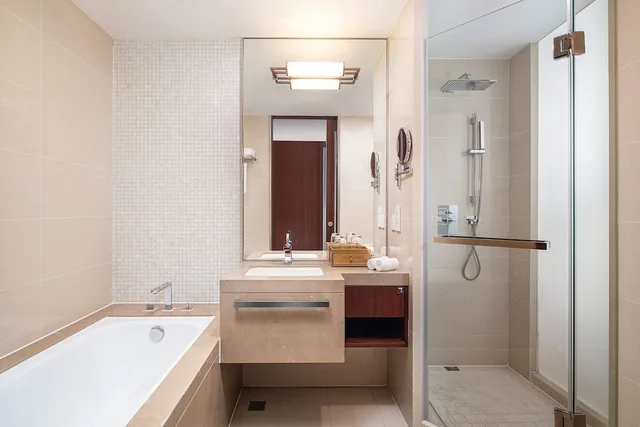 غرفة بسريرين مزدوجين، Courtyard by Marriott Wuxi Lihu Lake 3/5