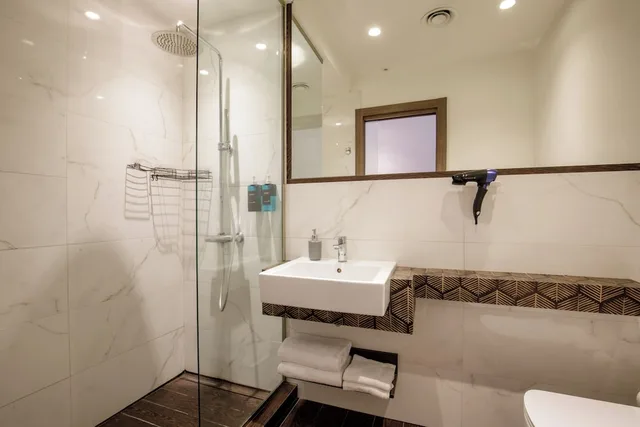 غرفة سوبيريور بسرير مزدوج بشرفة، corso grand suite 8/10