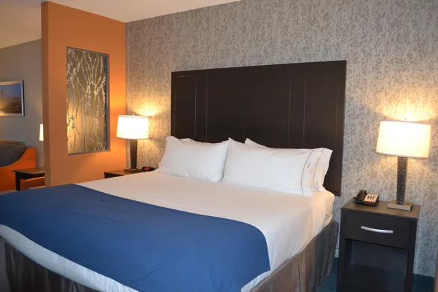 غرفة قياسية بسرير مزدوج، Holiday Inn Express Hotel Suites Knoxville West Papermill 1/2