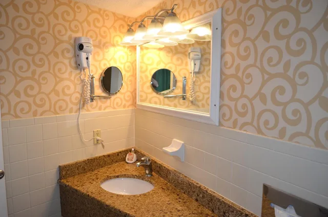 غرفة بسريرين كوين، Sun Viking Lodge 7/11