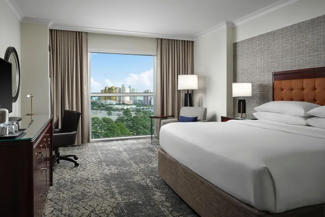 Guest Room, King Bed, Club Floor, High Floor، Sheraton Myrtle Beach 1/4