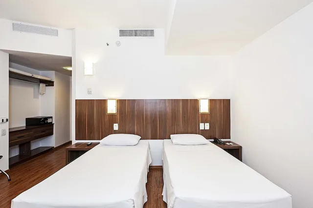 غرفة ديلوكس بسريرين منفصلين لذوي الإعاقة، Firenze Business Hotel (ex Slaviero Essential Palhoca Viacatarina) 1/5
