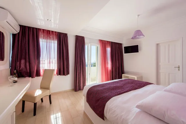 جناح جونيور بجاكوزي، TZEKOS VILLAS 2/8