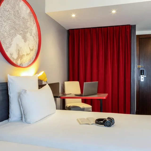 Adjoining, Double Bed، ibis Styles Paris Mairie de Montreuil 2/7