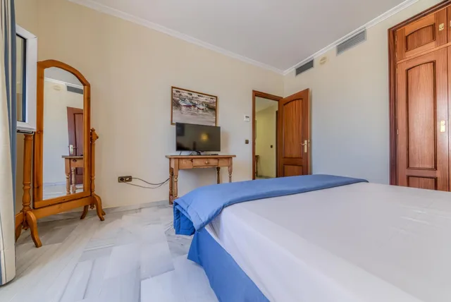 غرفة رباعية بحمام مشترك، Hotel La Espanola 1/10