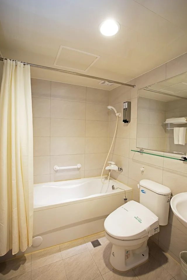 غرفة تنفيذية بسريرين منفصلين، Silken Hotel 5/5