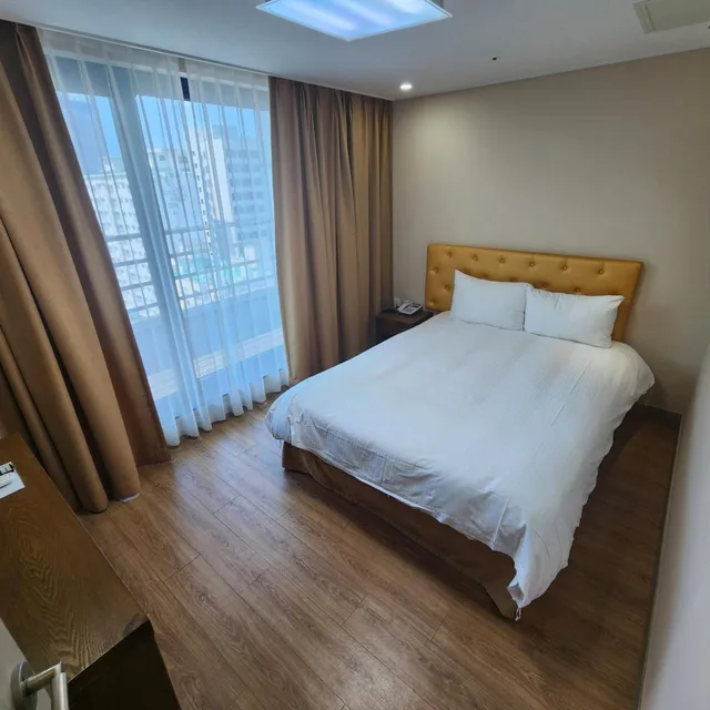 جناح بشرفة، Haema Hotel 2/10