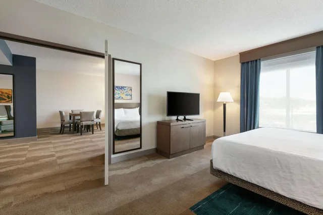 جناح لذوي الإعاقة، Hilton Garden Inn Harrisburg East 1/5