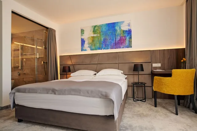 غرفة قياسية بإطلالة على المتنزه مفردة بسرير كوين، Paris Hotel 6/10