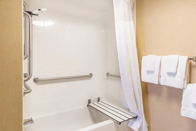 جناح بغرفتي نوم، Residence Inn Lexington Keeneland/Airport 5/7