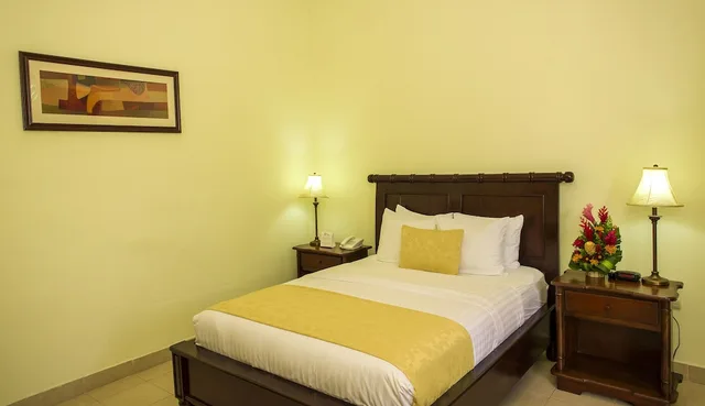 غرفة قياسية بسرير كوين، Real La Merced Hotel 1/5