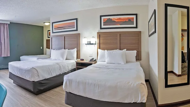 غرفة بسريرين مزدوجين، Quality Inn Milan Sandusky 2/10