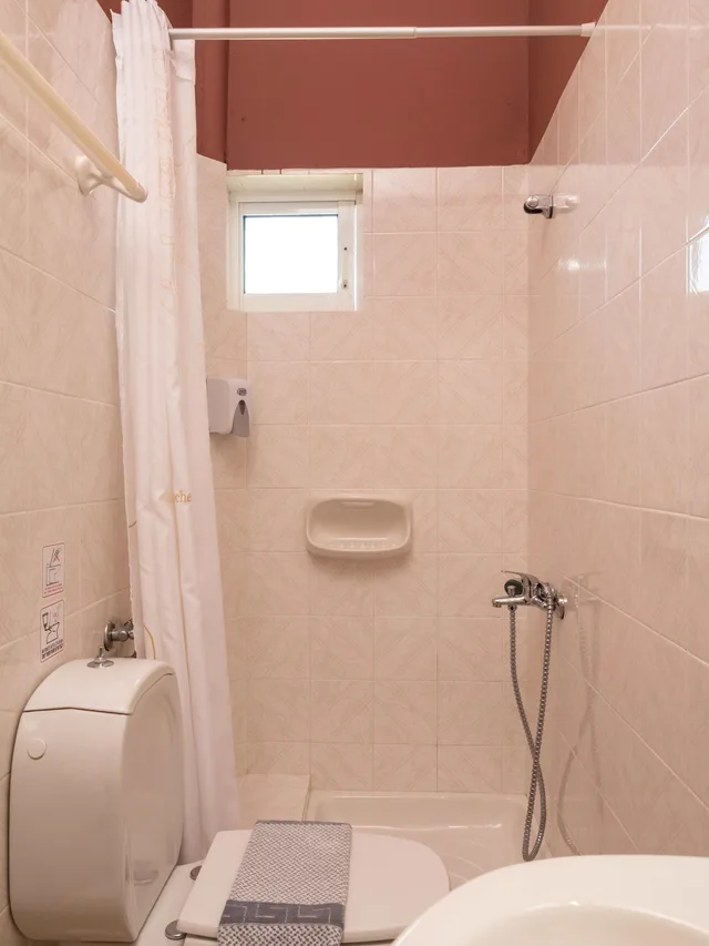 غرفة ثلاثية بسرير مزدوج مع أريكة، Petritos Rooms And Studios 9/10