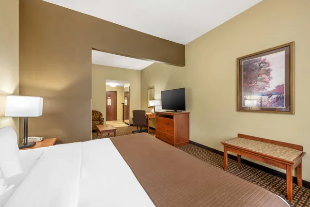 جناح بسرير كينج، Best Western Plus Grand Island Inn & Suites 2/4