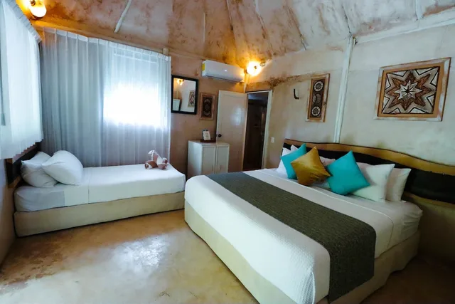 جناح بسرير كينج وسرير فردي بإطلالة على المسبح، Villa Las Estrellas 7/10