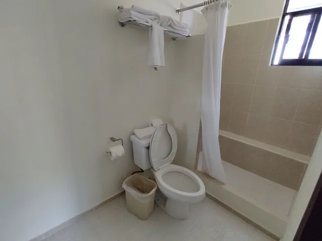 غرفة قياسية بسرير كوين، Casa Janaab Palenque 2/2