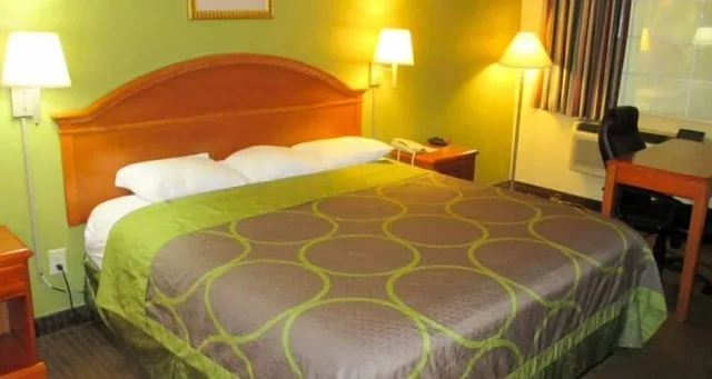 غرفة ديلوكس بسرير كينج للمدخنين، Motel6 Livingston, TX 6/9