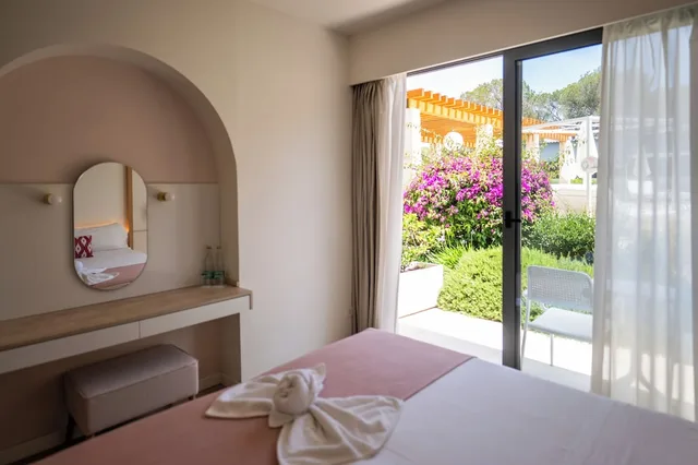 Exclusive, Queen Bed, Garden View, Pool Side، Sol I Vida Boutique Hotel Adults Only 5/6