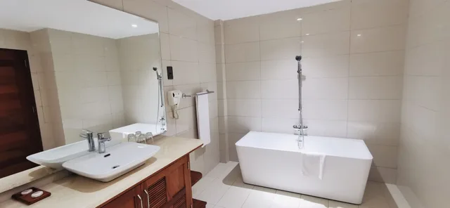 جناح ديلوكس بسرير مزدوج، Kampala Nile Resort 3/3