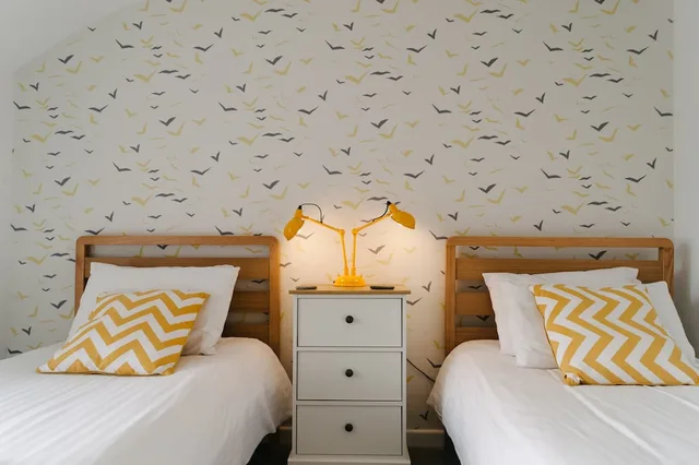غرفة بسريرين منفصلين بحمام مشترك، Portreath Arms 1/3