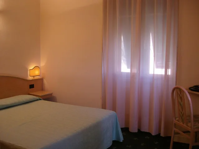 Room, Double or Twin Bed, Sea View, Residence Miramare 4/10