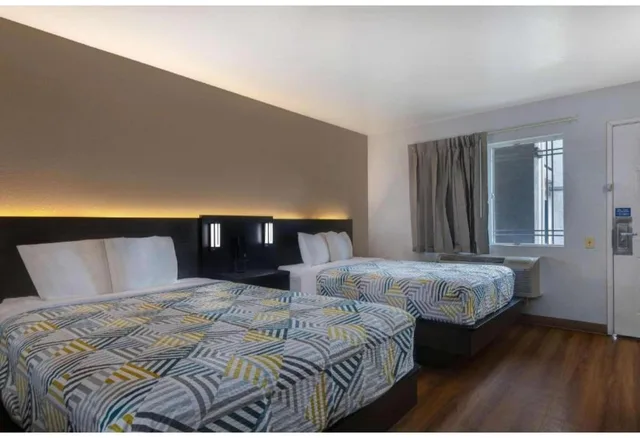 غرفة بسريرين كوين للمدخنين، Motel6 Buttonwillow, CA - Central 2/7