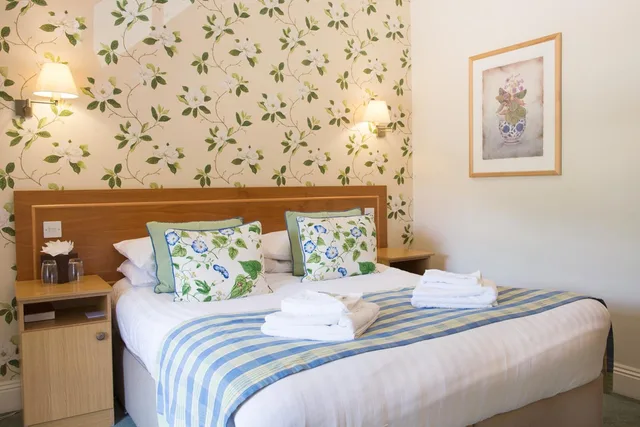 Family, 4 Double Beds, Bartley Lodge Hotel 6/10