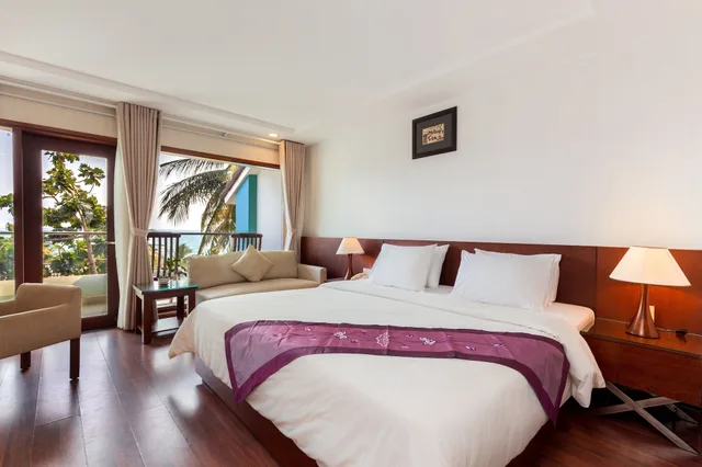 غرفة سوبيريور بسرير كينج بإطلالة على البحر، Hoang Ngoc Beach Resort 4/10