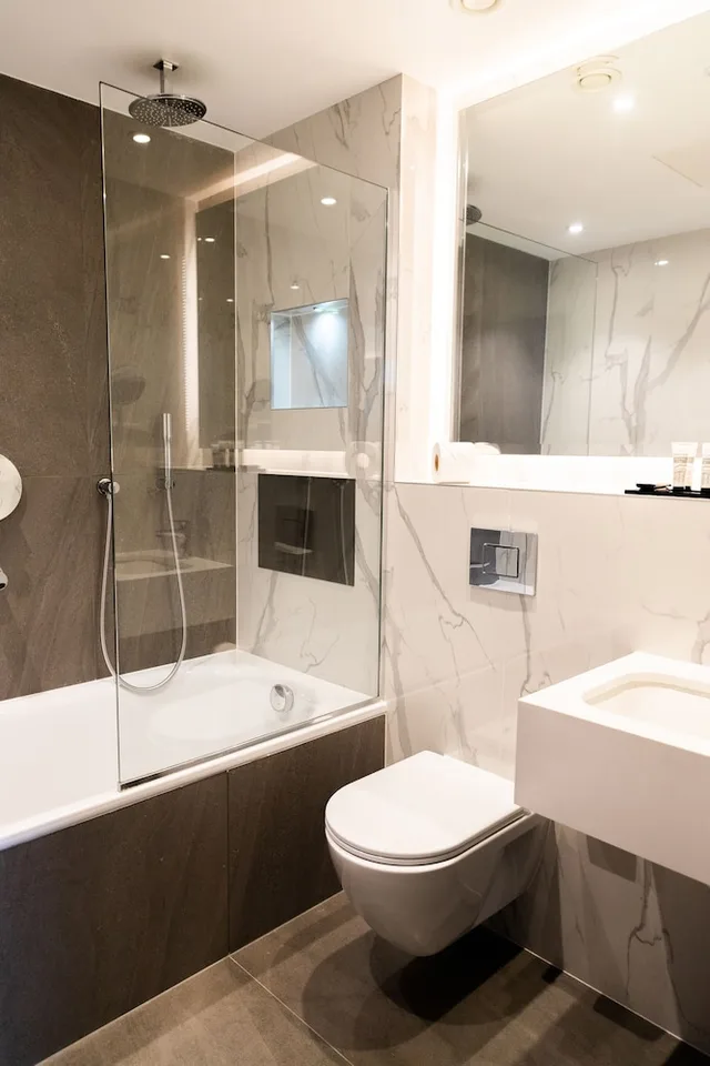 غرفة سوبيريور ثلاثية بسرير كينج وسرير فردي، Merit Kensington Hotel 2/5