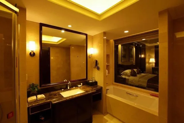 Deluxe, King Bed, Ramada by Wyndham Changzhou 4/5