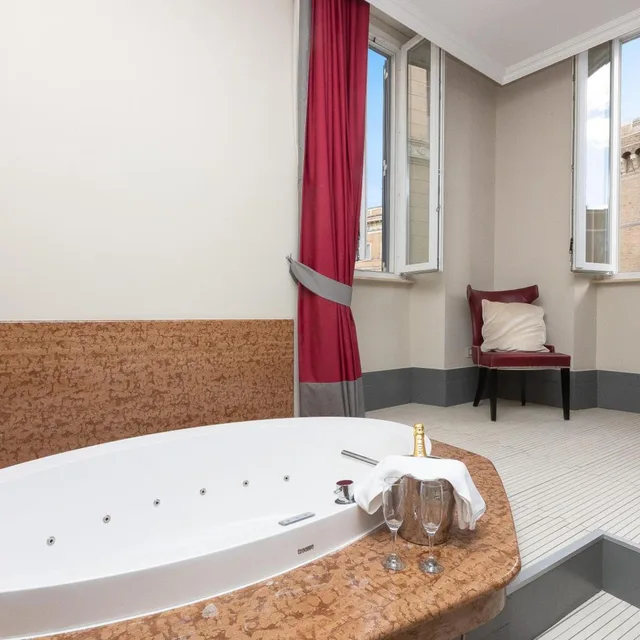 غرفة ديلوكس بسرير مزدوج بحوض استحمام، Hotel Castellino Roma 7/9
