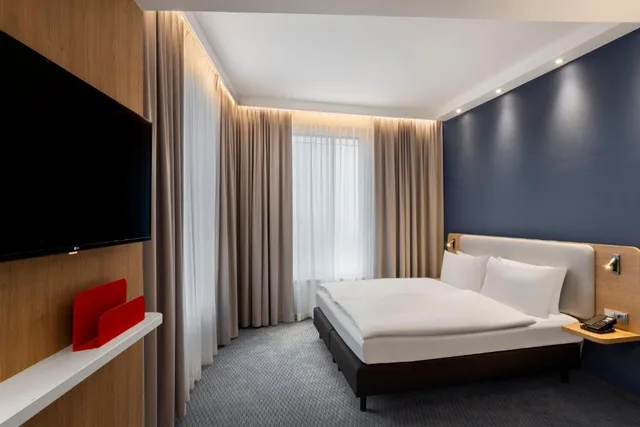 غرفة قياسية بسرير مزدوج أو سريرين منفصلين، Holiday Inn Express MUNICH CITY WEST 1/6