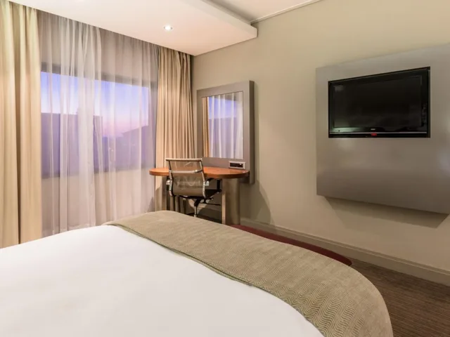 غرفة بسرير كوين لذوي الإعاقة، Holiday Inn Johannesburg Rosebank 4/10