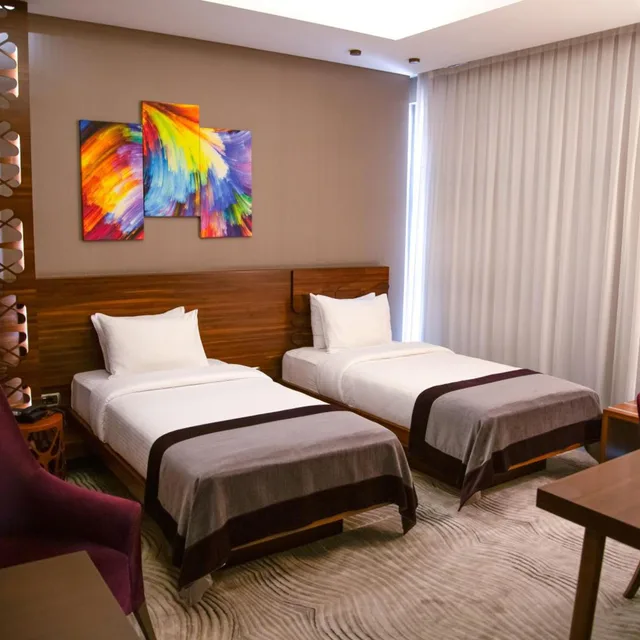 غرفة قياسية بسرير مزدوج أو سريرين منفصلين، Gold Majesty Hotel 1/5