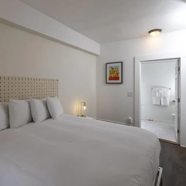 غرفة قياسية بسرير كوين، Edwardian Hotel 1/10
