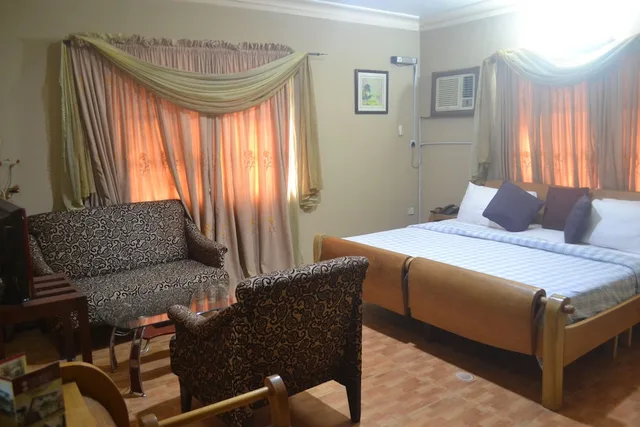 Executive, Queen Bed, Sena Hotel And Resort 1/3