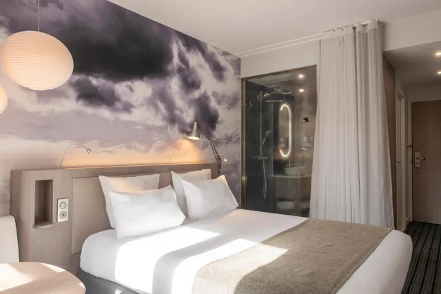 غرفة كلاسيكية بسرير كوين، Le Grand Balcon Hotel 2/9
