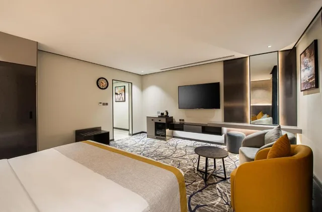 غرفة قياسية بسرير كينج، فندق روس(Ross Hotel) 1/1