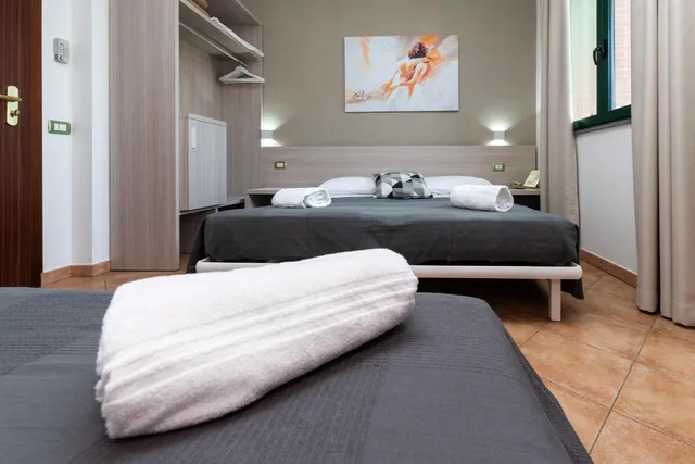غرفة ثلاثية بسرير كوين وسرير فردي، Casa Betania 1/10