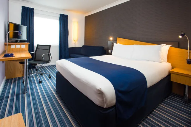 غرفة قياسية بسرير مزدوج مع أريكة، Holiday Inn Express Northampton - South, an IHG Hotel 7/10