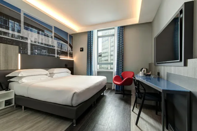 غرفة مفردة بسرير مزدوج، iQ Hotel Milano 1/2