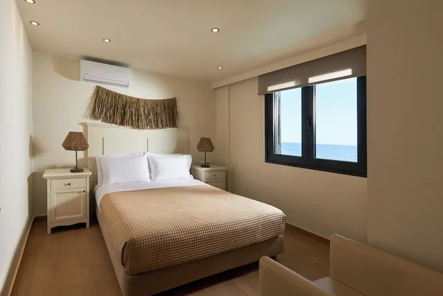 Suite, Double Bed, Sea Front, Sofa، Koutrakis Suites by Estia 2/6