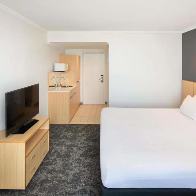 غرفة قياسية بسرير كينج وسرير كوين، Mercure Sydney Bankstown 7/10