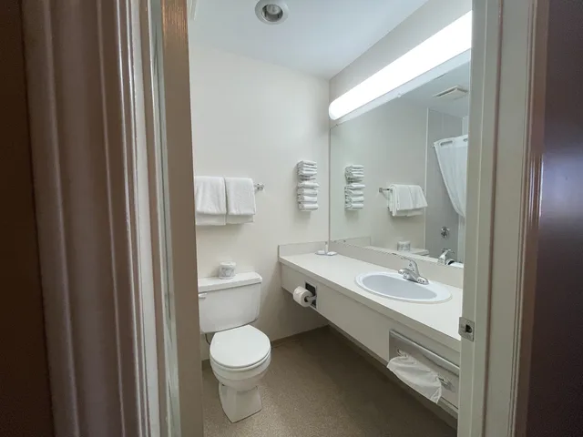 جناح بسريرين كوين، Travelodge by Wyndham Fort St John 4/4
