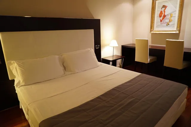 غرفة ثلاثية، Cremona Palace Hotel 2/7