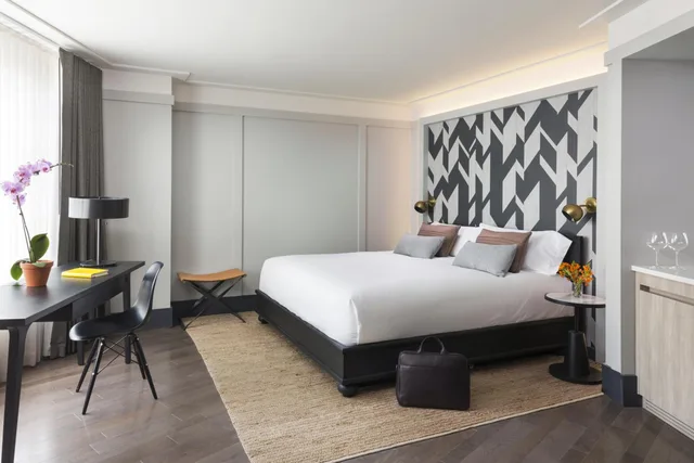 جناح جونيور بسرير كينج، The Tillary Hotel Brooklyn 4/8